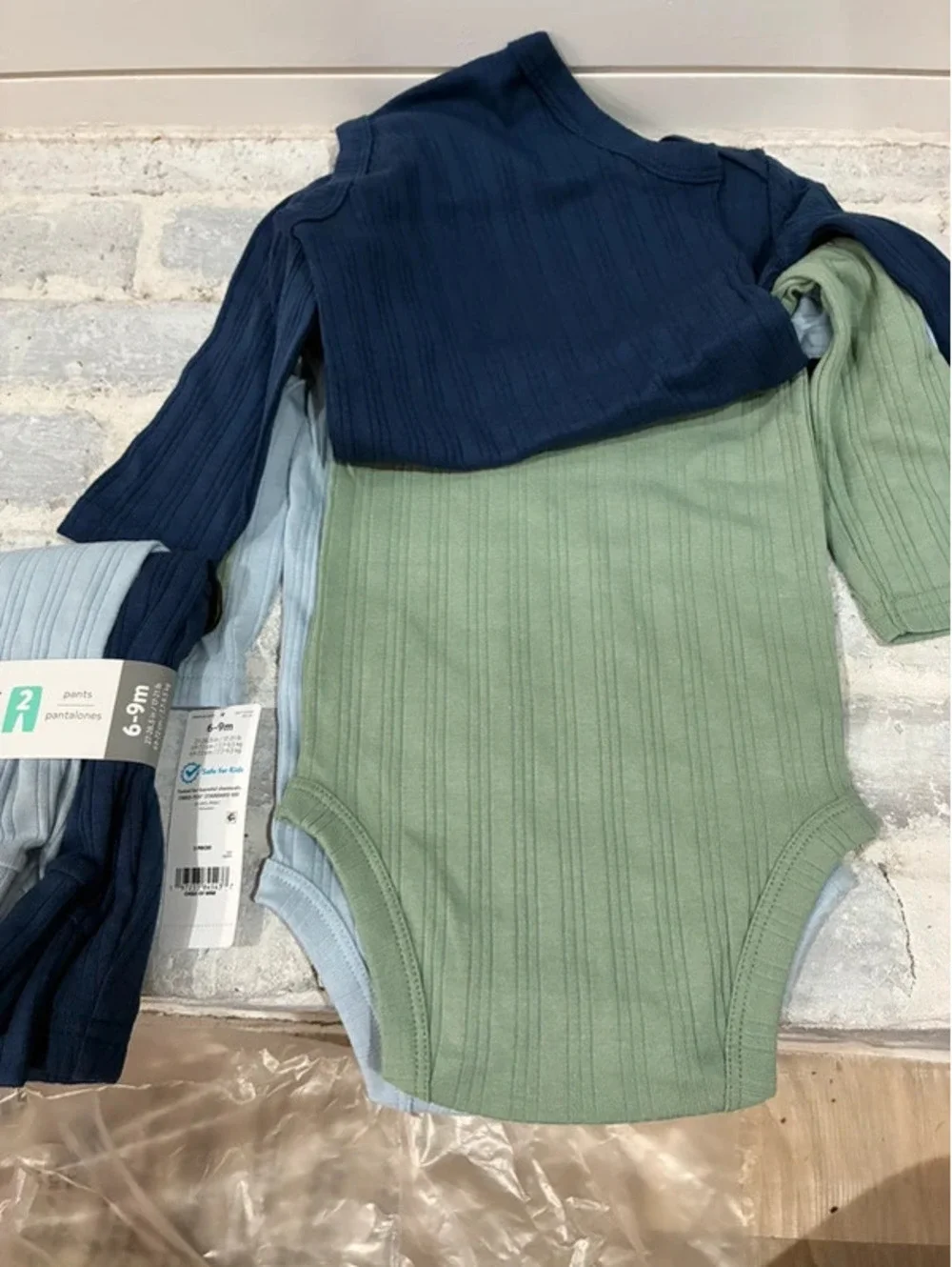 Carter’s onesie set- NEW navy sage light blue